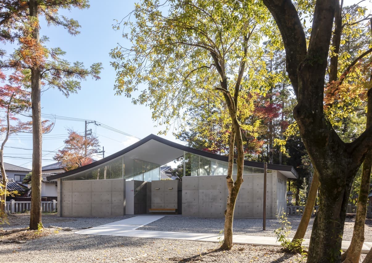 多賀大社　トイレ　公衆トイレ