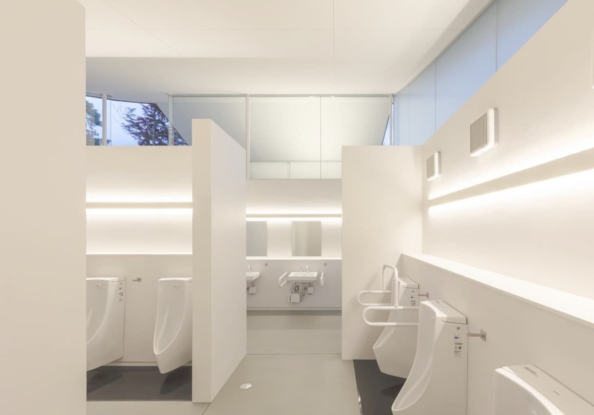 多賀大社　トイレ　公衆トイレ