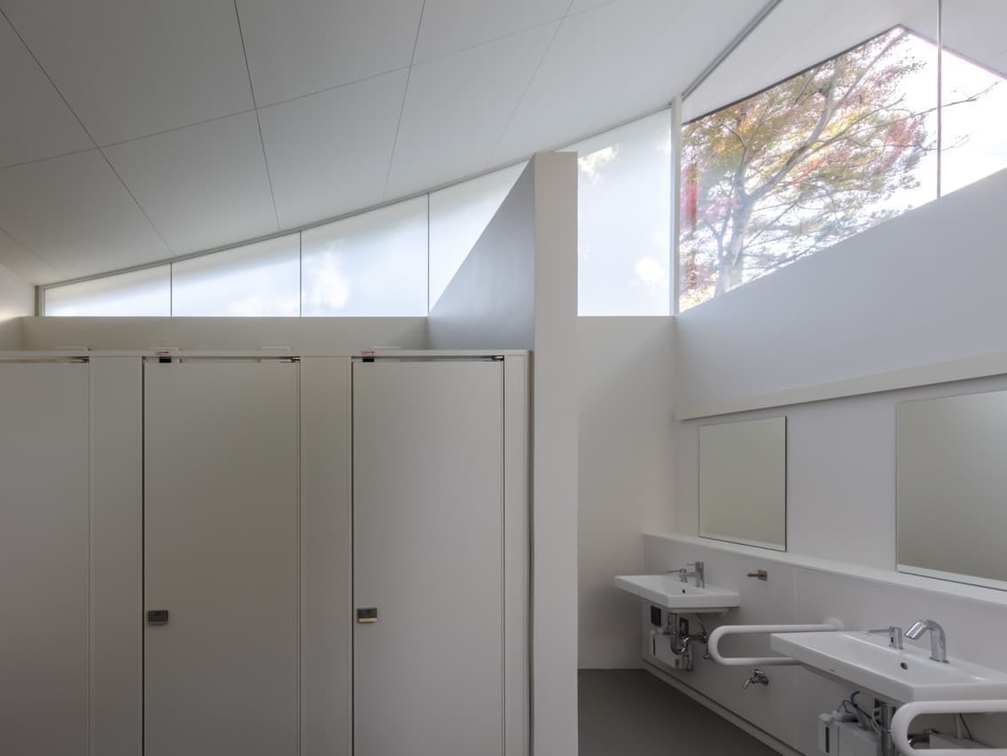 多賀大社　トイレ　公衆トイレ