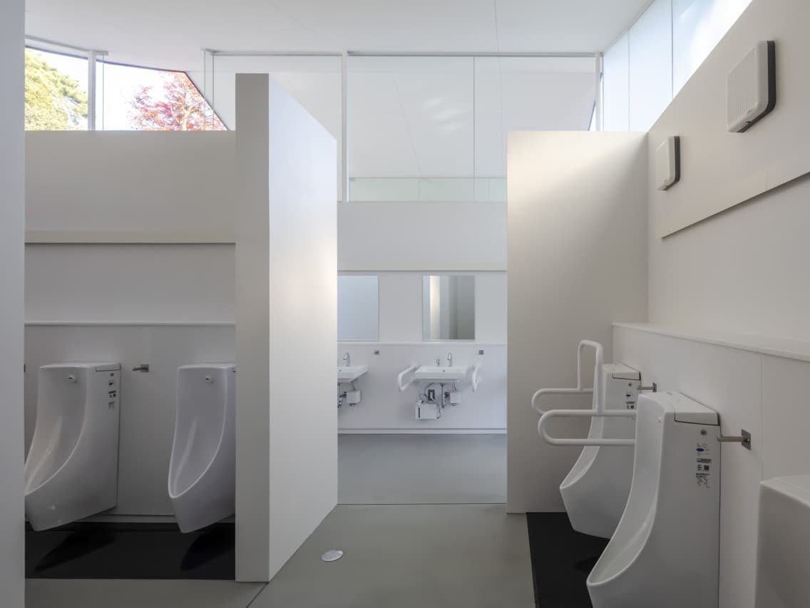 多賀大社　トイレ　公衆トイレ